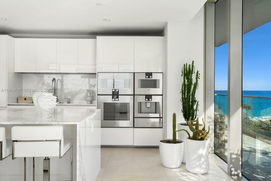 For Sale: $4,350,000 (2 beds, 2 baths, 1917 Square Feet)