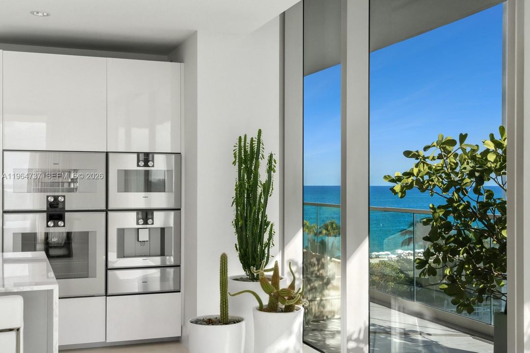 For Sale: $4,350,000 (2 beds, 2 baths, 1917 Square Feet)