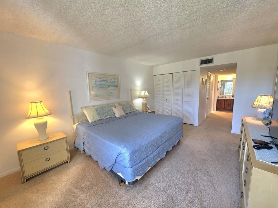 PrimaryBedroom Sutie