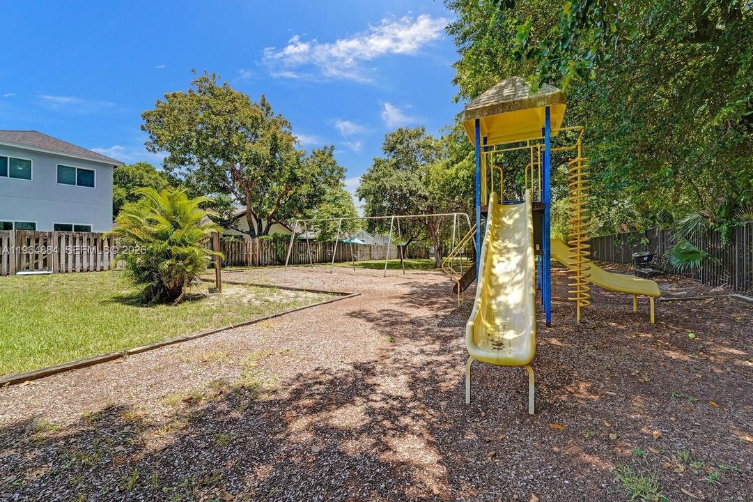 En Venta: $1,549,000 (4 camas, 2 baños, 2088 Pies cuadrados)