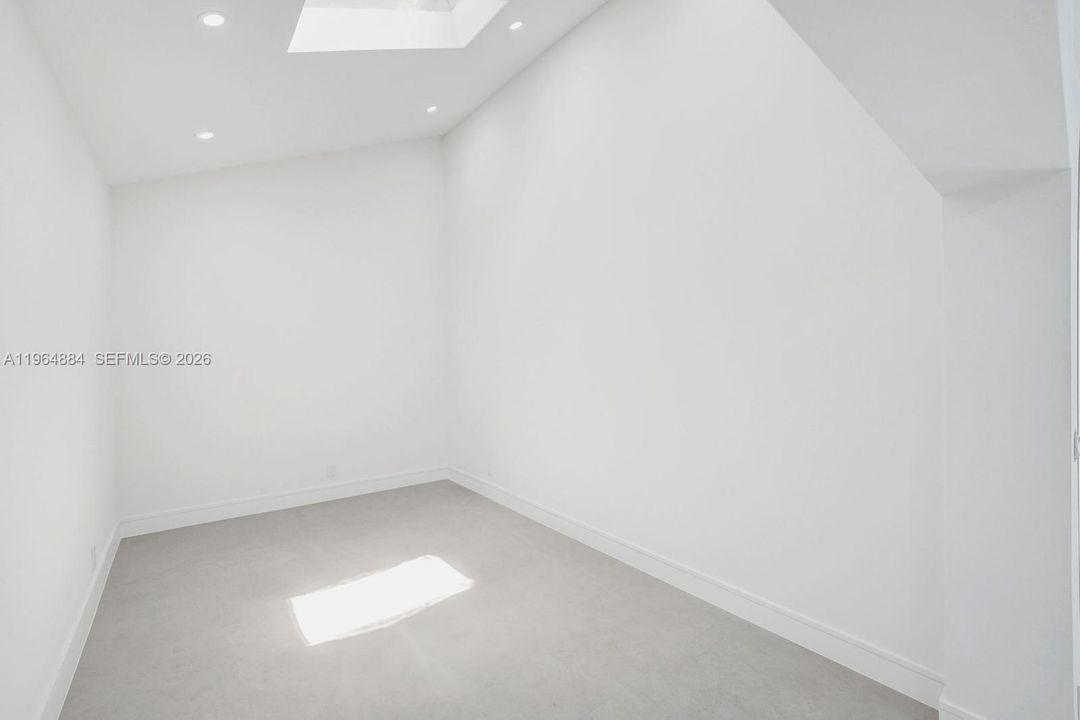 En Venta: $1,549,000 (4 camas, 2 baños, 2088 Pies cuadrados)
