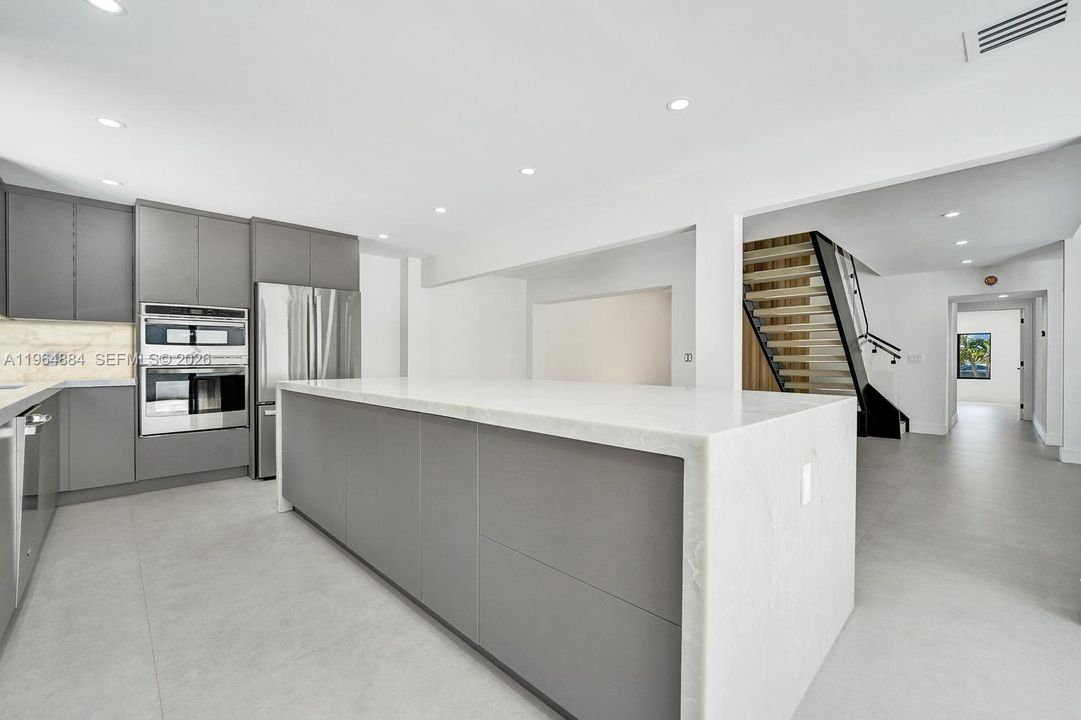 En Venta: $1,549,000 (4 camas, 2 baños, 2088 Pies cuadrados)