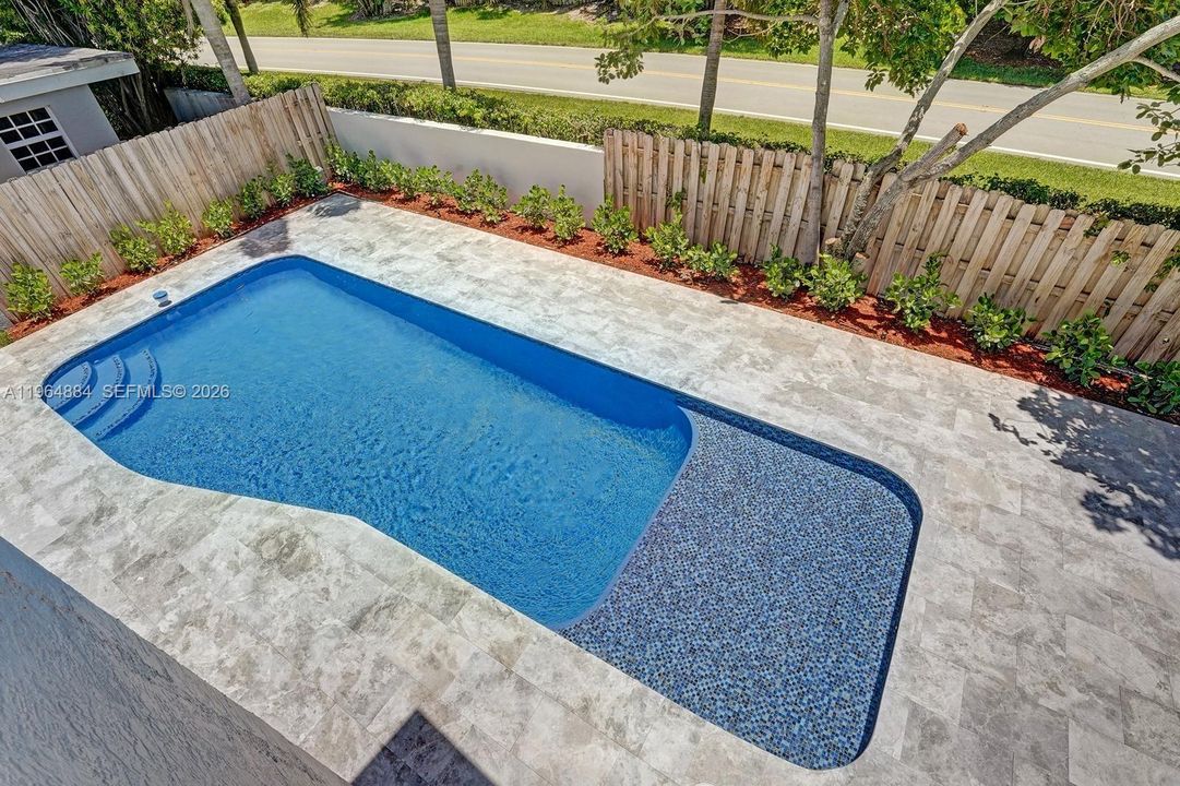 En Venta: $1,549,000 (4 camas, 2 baños, 2088 Pies cuadrados)