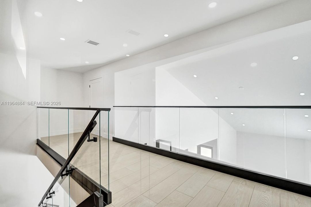En Venta: $1,549,000 (4 camas, 2 baños, 2088 Pies cuadrados)