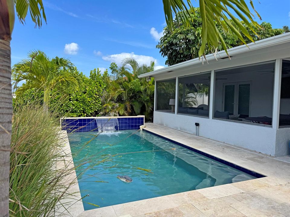 A Serene and Welcoming Pool