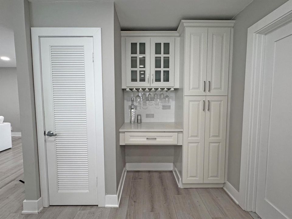 Kitchen Bar and Pantry