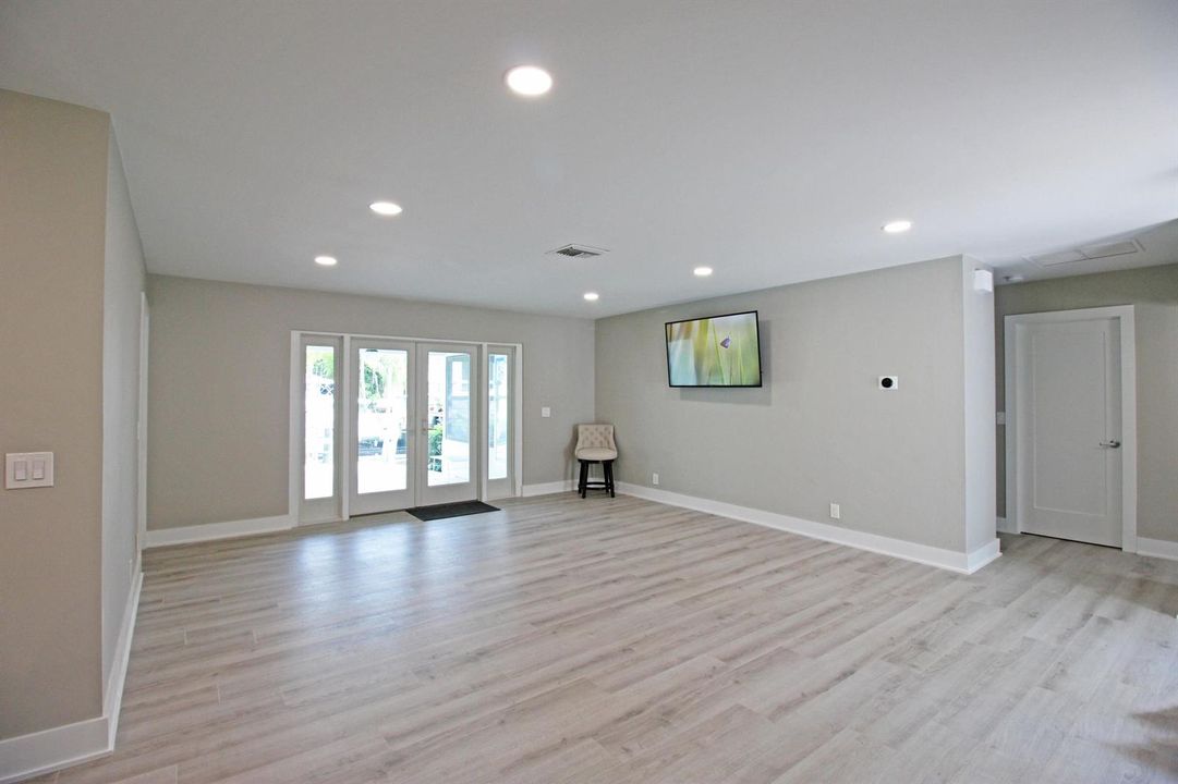 Unfurnished Look