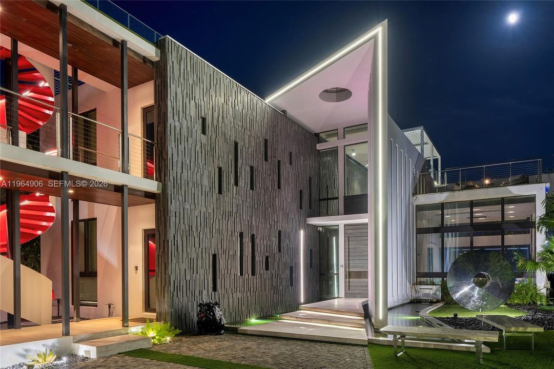 В аренду: $95,000 (5 спален, 7 ванн, 5406 Квадратных фут)