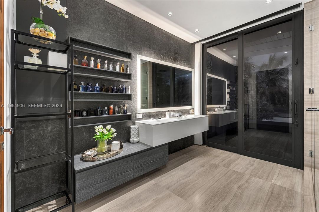 В аренду: $95,000 (5 спален, 7 ванн, 5406 Квадратных фут)