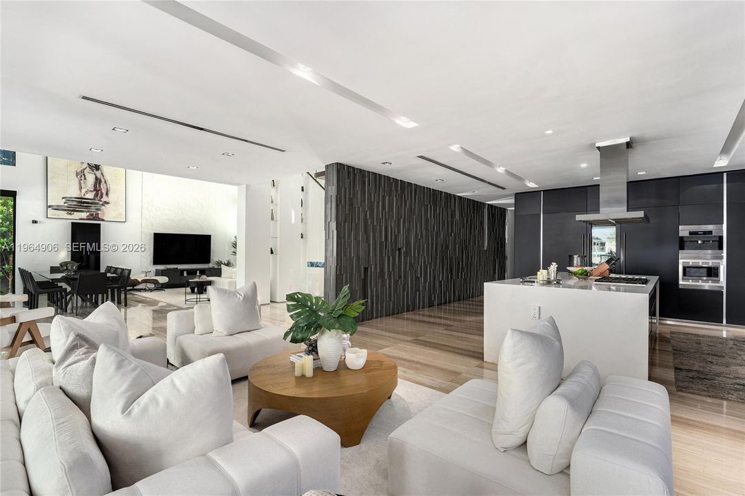 В аренду: $95,000 (5 спален, 7 ванн, 5406 Квадратных фут)
