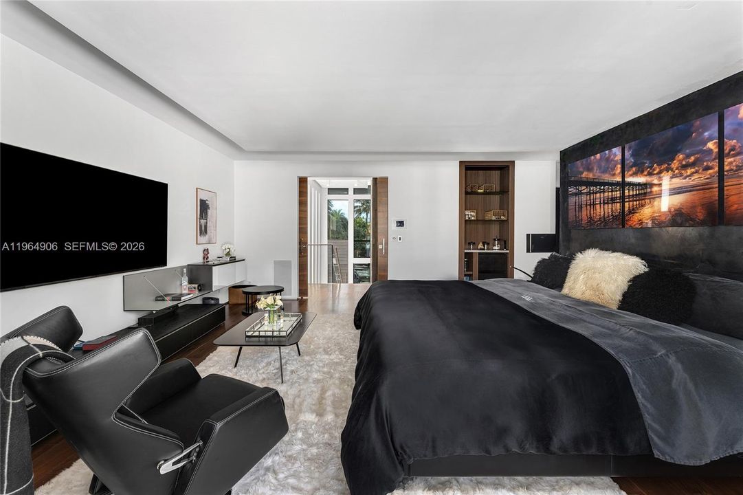 В аренду: $95,000 (5 спален, 7 ванн, 5406 Квадратных фут)