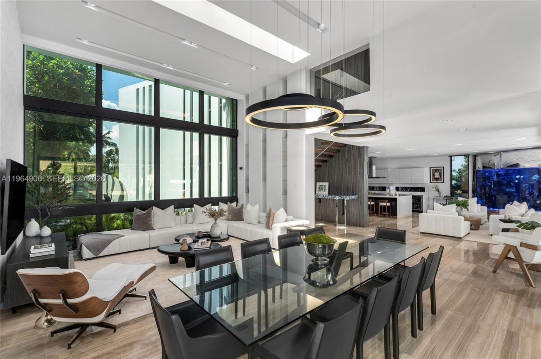 В аренду: $95,000 (5 спален, 7 ванн, 5406 Квадратных фут)