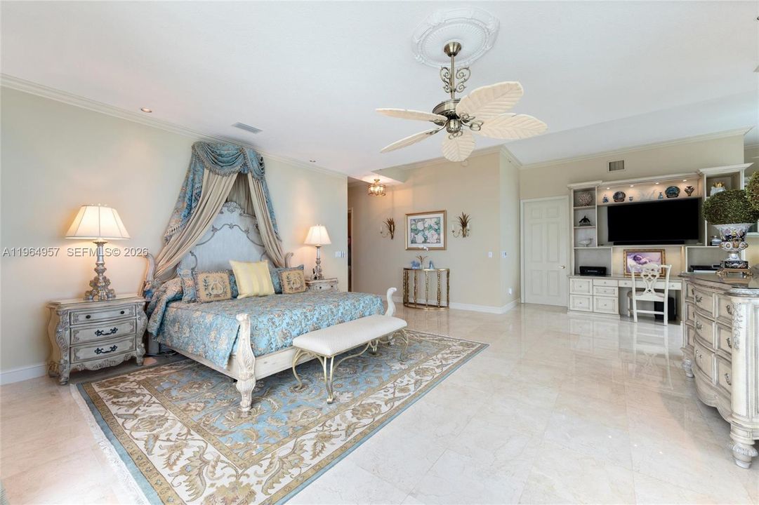 For Sale: $4,495,000 (3 beds, 4 baths, 4043 Square Feet)