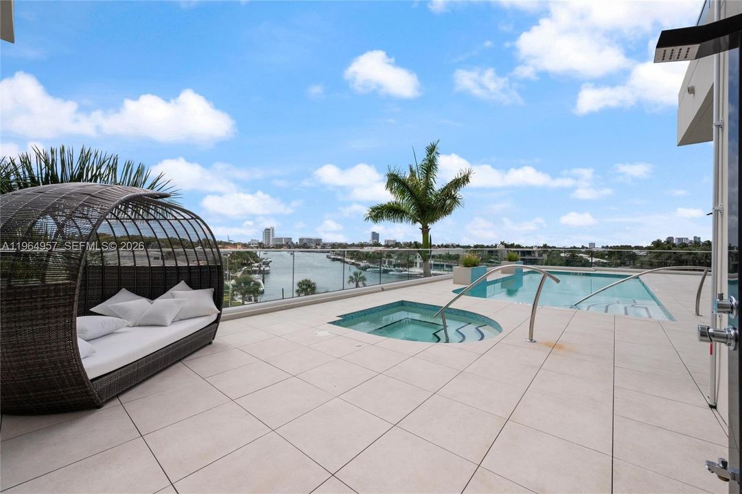 For Sale: $4,495,000 (3 beds, 4 baths, 4043 Square Feet)