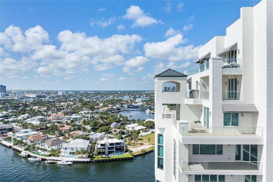 For Sale: $4,495,000 (3 beds, 4 baths, 4043 Square Feet)
