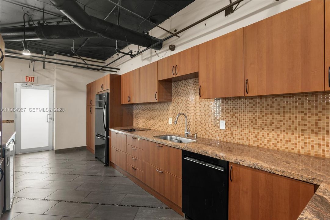 На продажу: $6,200,000 (0 спален, 0 ванн, 0 Квадратных фут)