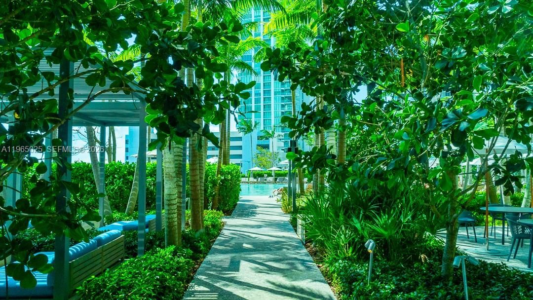 En Venta: $875,000 (2 camas, 3 baños, 1151 Pies cuadrados)