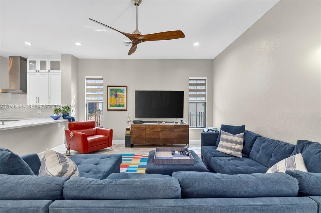Activo con contrato: $1,349,999 (4 camas, 3 baños, 2480 Pies cuadrados)