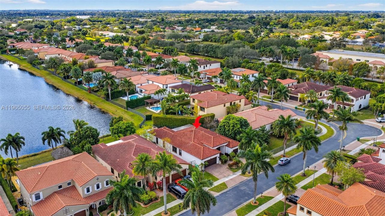 Activo con contrato: $1,349,999 (4 camas, 3 baños, 2480 Pies cuadrados)