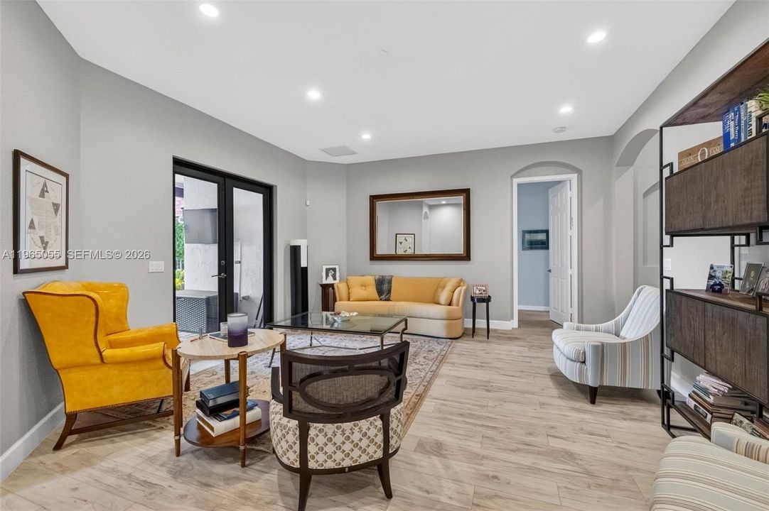 Activo con contrato: $1,349,999 (4 camas, 3 baños, 2480 Pies cuadrados)