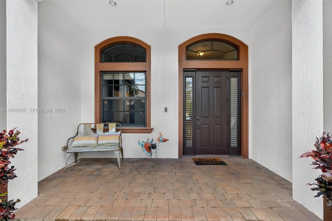 Activo con contrato: $1,349,999 (4 camas, 3 baños, 2480 Pies cuadrados)