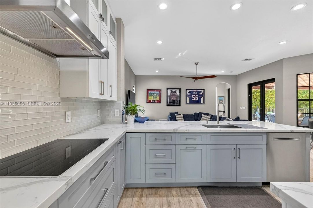 Activo con contrato: $1,349,999 (4 camas, 3 baños, 2480 Pies cuadrados)