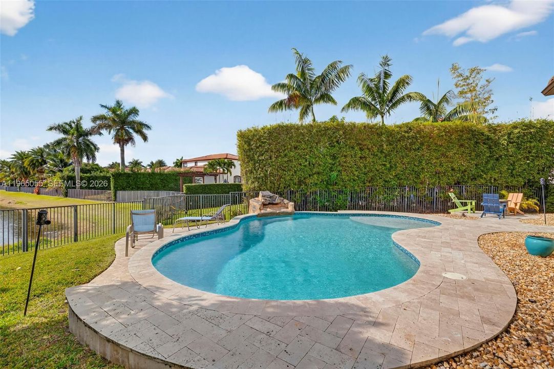 Activo con contrato: $1,349,999 (4 camas, 3 baños, 2480 Pies cuadrados)