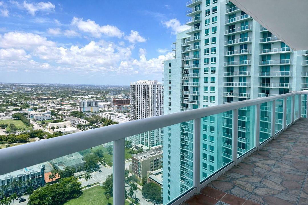 En Venta: $393,900 (1 camas, 1 baños, 841 Pies cuadrados)