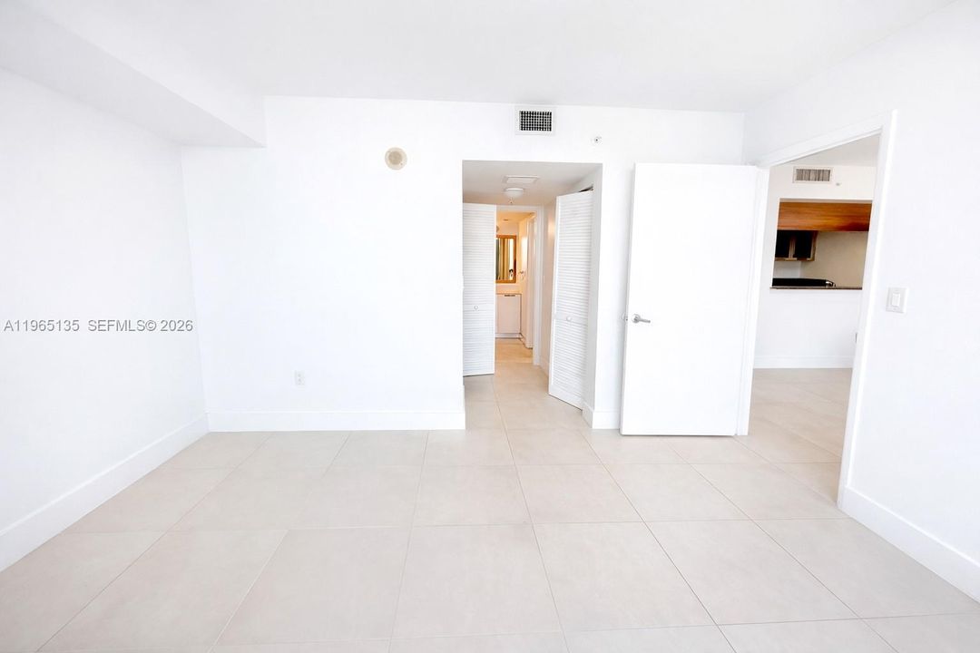 En Venta: $393,900 (1 camas, 1 baños, 841 Pies cuadrados)