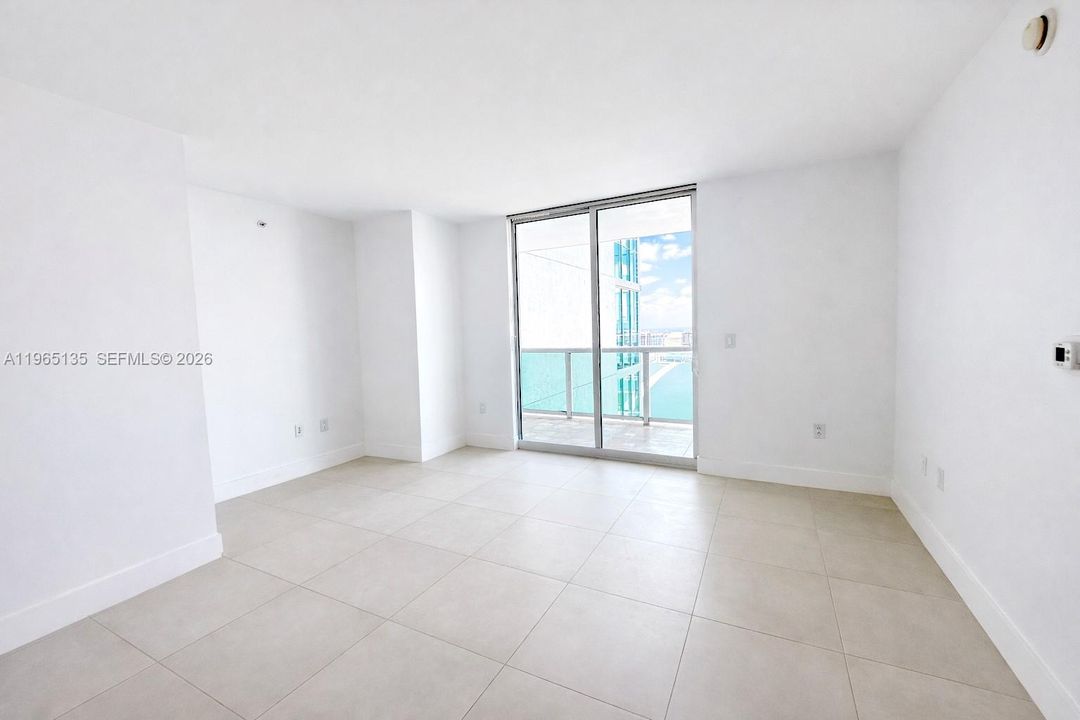 En Venta: $393,900 (1 camas, 1 baños, 841 Pies cuadrados)
