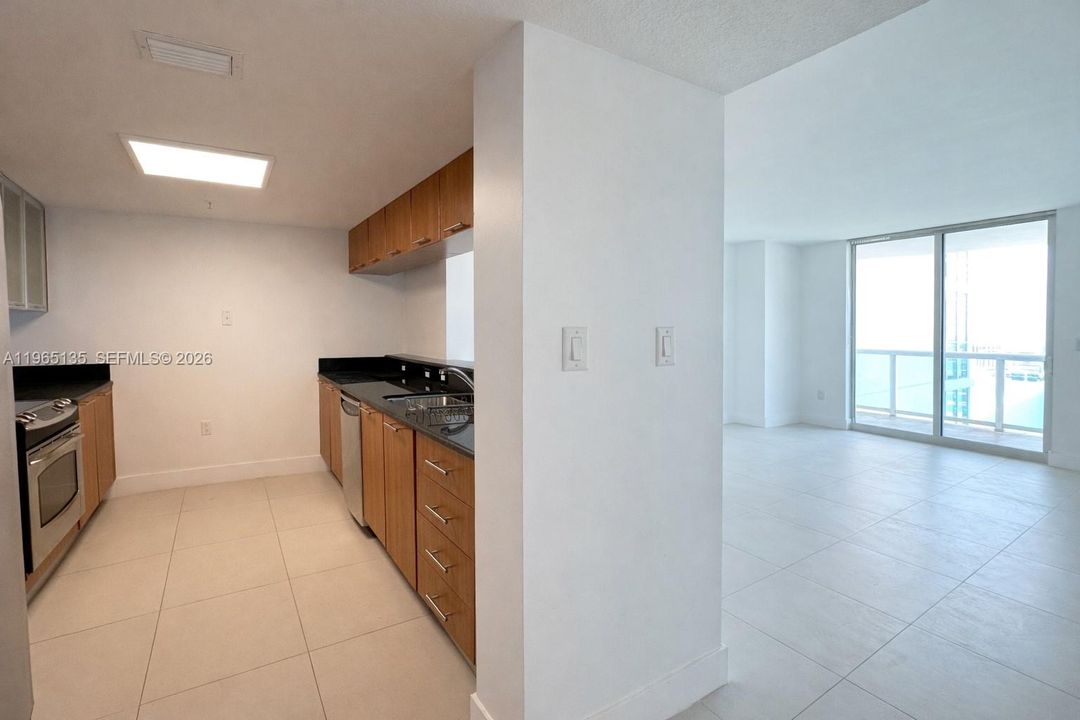 En Venta: $393,900 (1 camas, 1 baños, 841 Pies cuadrados)