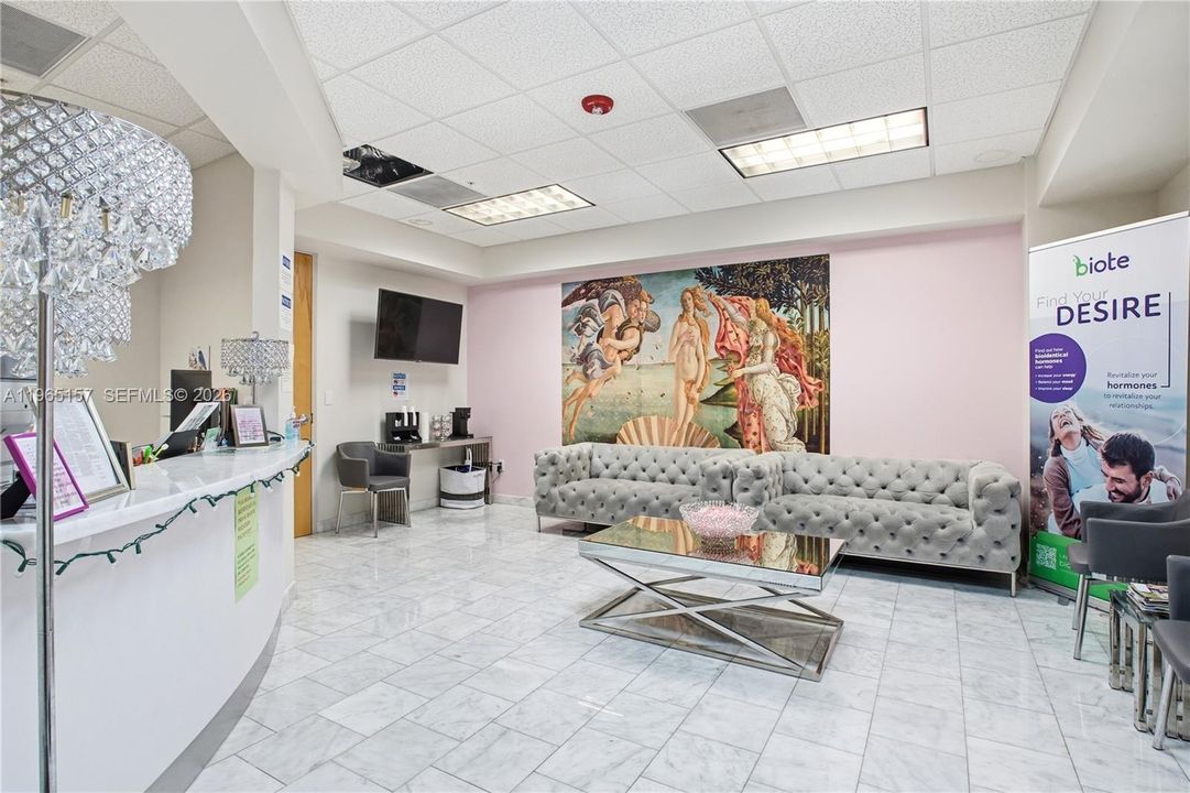 В аренду: $1,950 (0 спален, 0 ванн, 0 Квадратных фут)