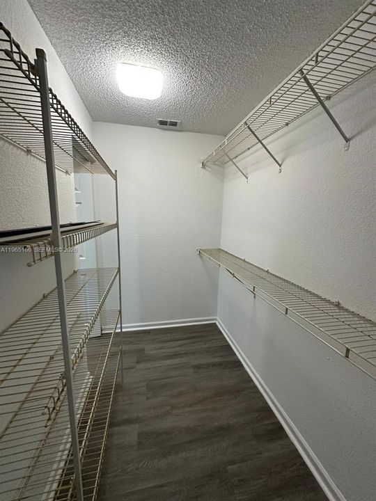 Recientemente alquilado: $1,700 (1 camas, 1 baños, 718 Pies cuadrados)