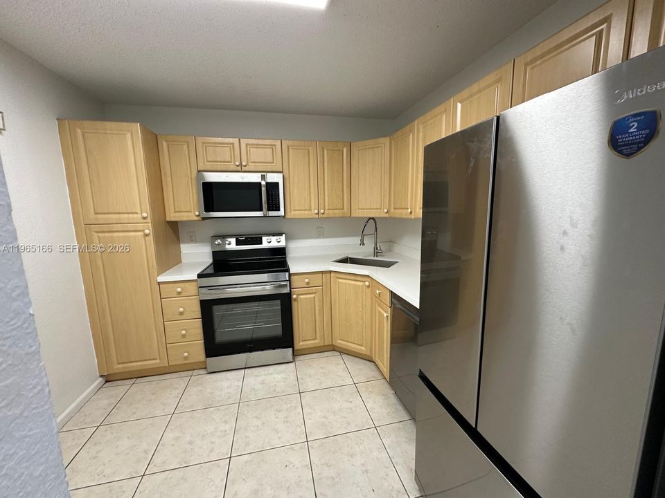 Recientemente alquilado: $1,700 (1 camas, 1 baños, 718 Pies cuadrados)