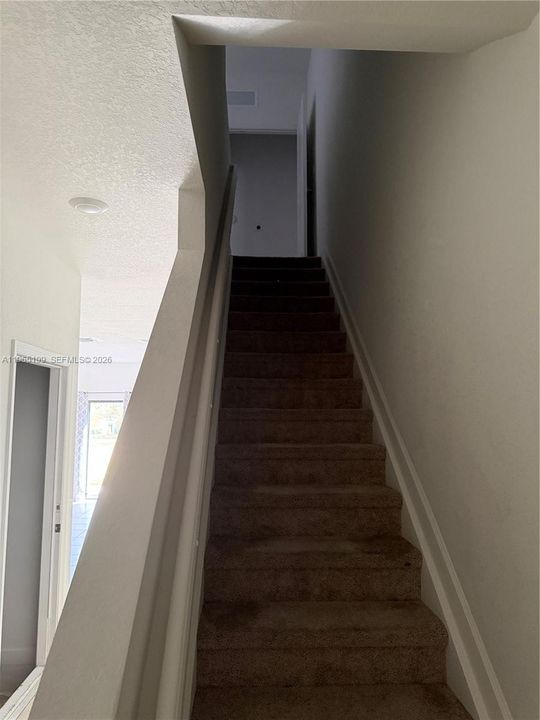 Activo con contrato: $250,000 (3 camas, 2 baños, 1466 Pies cuadrados)