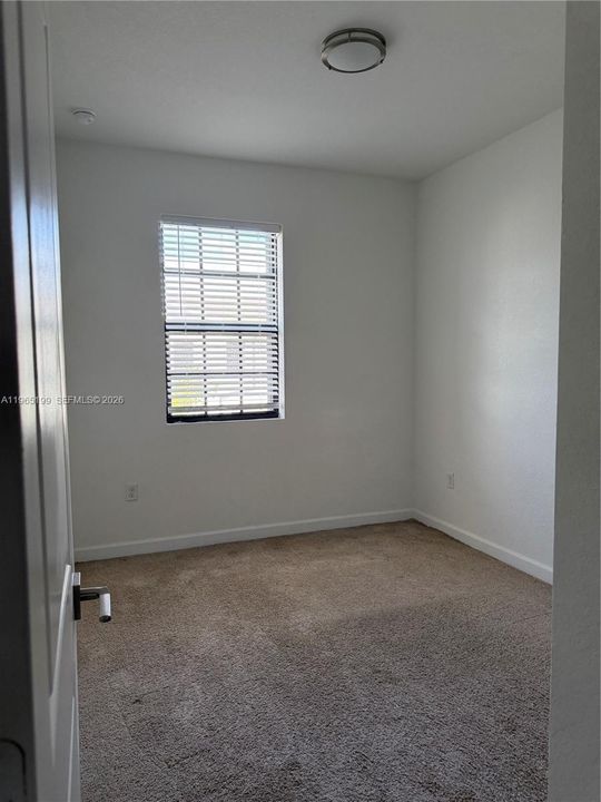Activo con contrato: $250,000 (3 camas, 2 baños, 1466 Pies cuadrados)