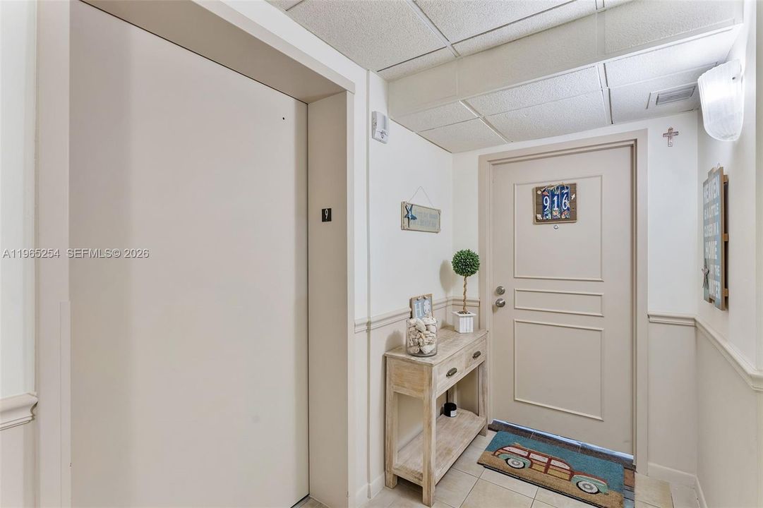 Semi private elevator