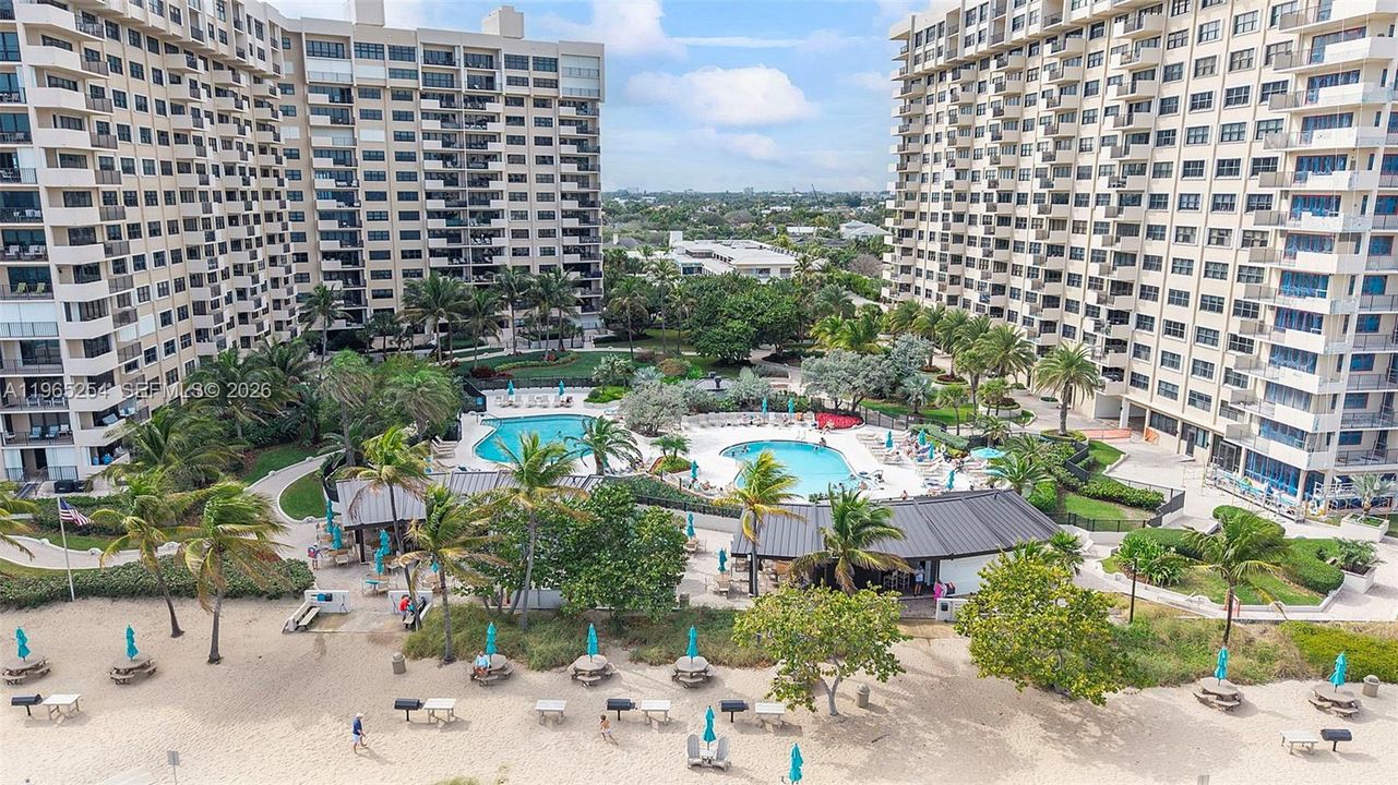 En Venta: $949,900 (2 camas, 2 baños, 1700 Pies cuadrados)