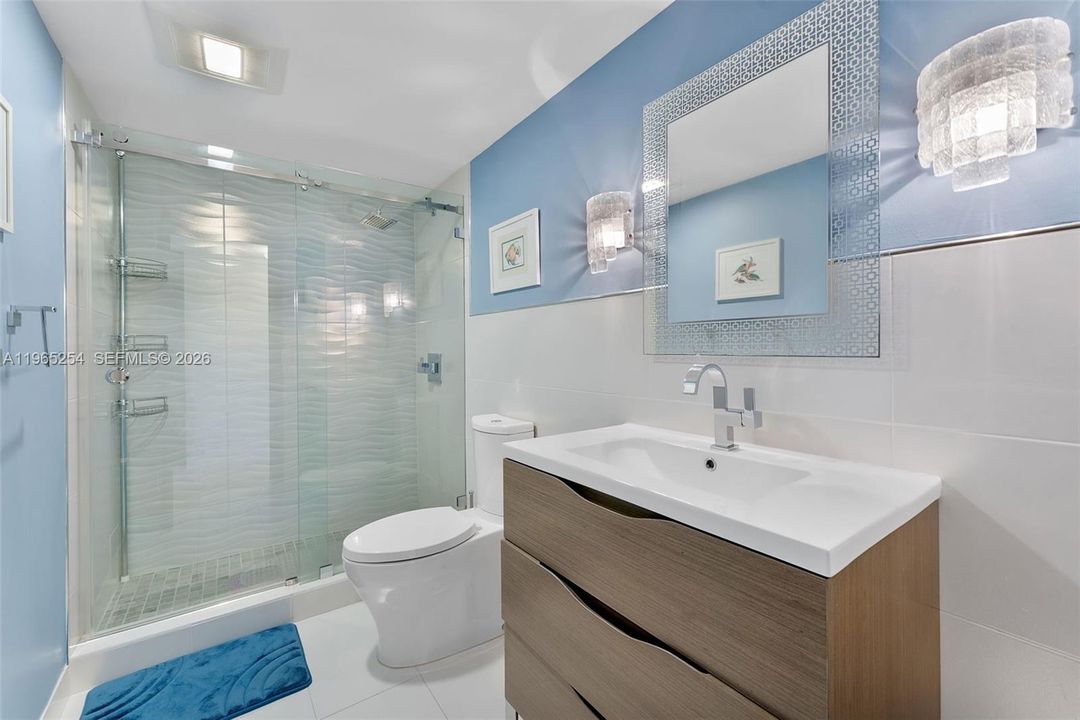 En Venta: $949,900 (2 camas, 2 baños, 1700 Pies cuadrados)