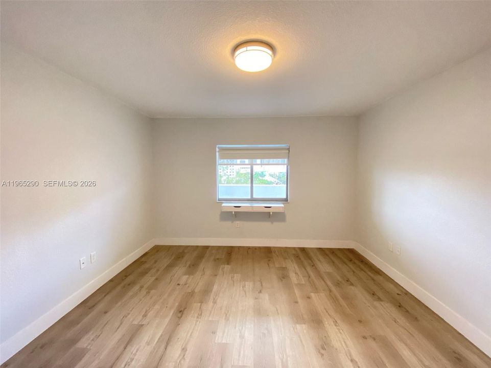 En Venta: $320,000 (1 camas, 2 baños, 982 Pies cuadrados)