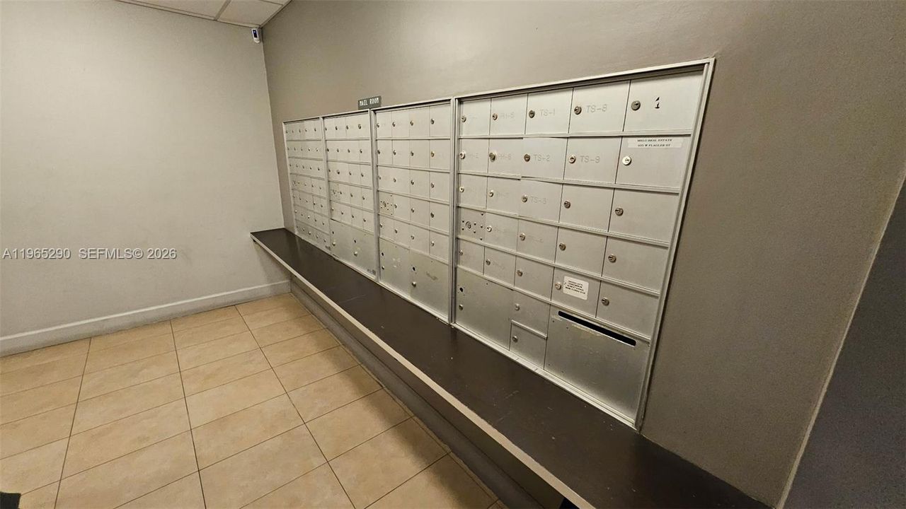En Venta: $320,000 (1 camas, 2 baños, 982 Pies cuadrados)