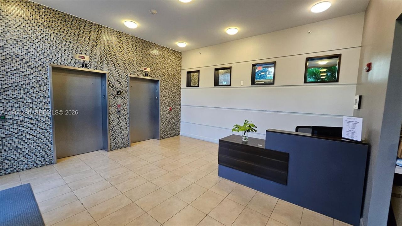 En Venta: $320,000 (1 camas, 2 baños, 982 Pies cuadrados)