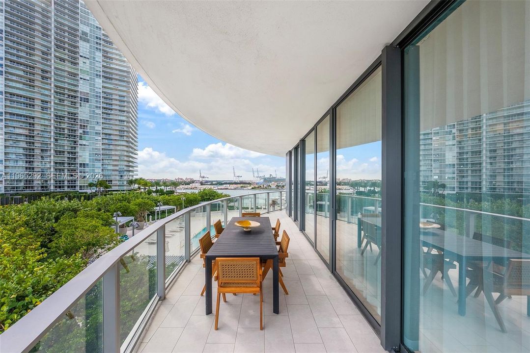 For Sale: $3,195,000 (3 beds, 3 baths, 2178 Square Feet)