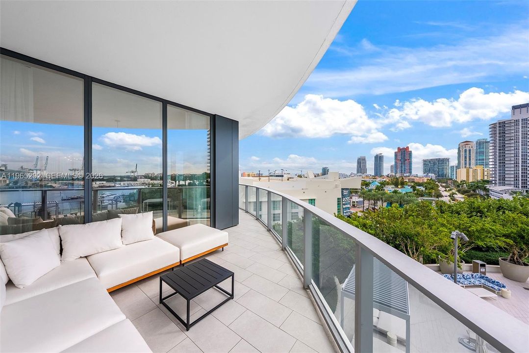 For Sale: $3,195,000 (3 beds, 3 baths, 2178 Square Feet)
