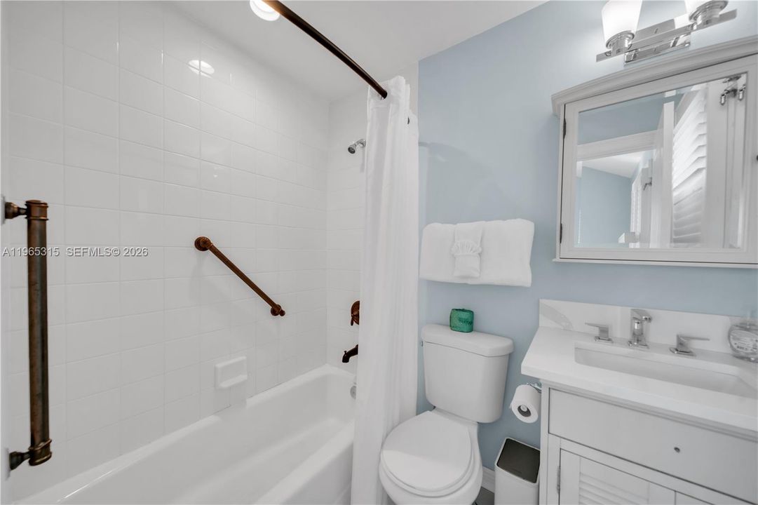 En Venta: $639,000 (2 camas, 2 baños, 900 Pies cuadrados)