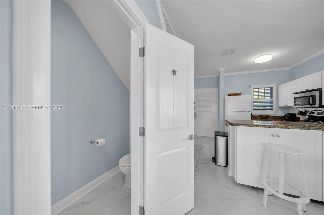 En Venta: $639,000 (2 camas, 2 baños, 900 Pies cuadrados)
