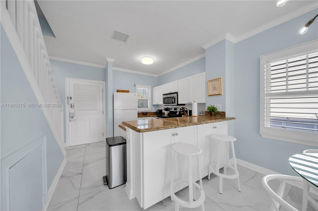 En Venta: $639,000 (2 camas, 2 baños, 900 Pies cuadrados)