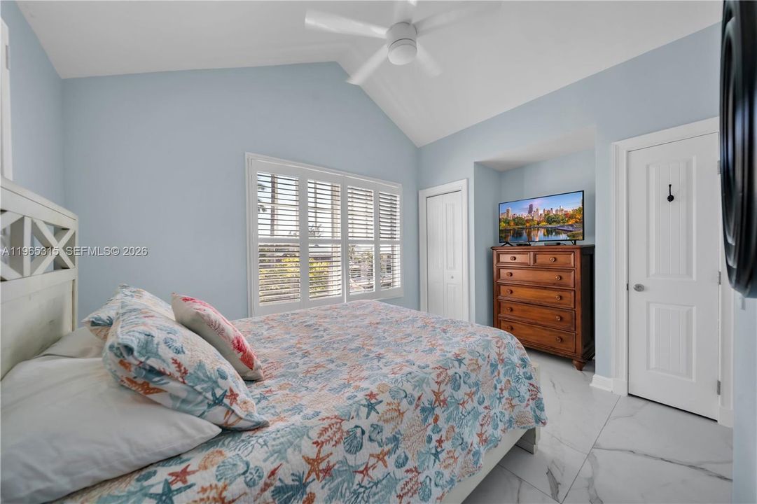 En Venta: $639,000 (2 camas, 2 baños, 900 Pies cuadrados)