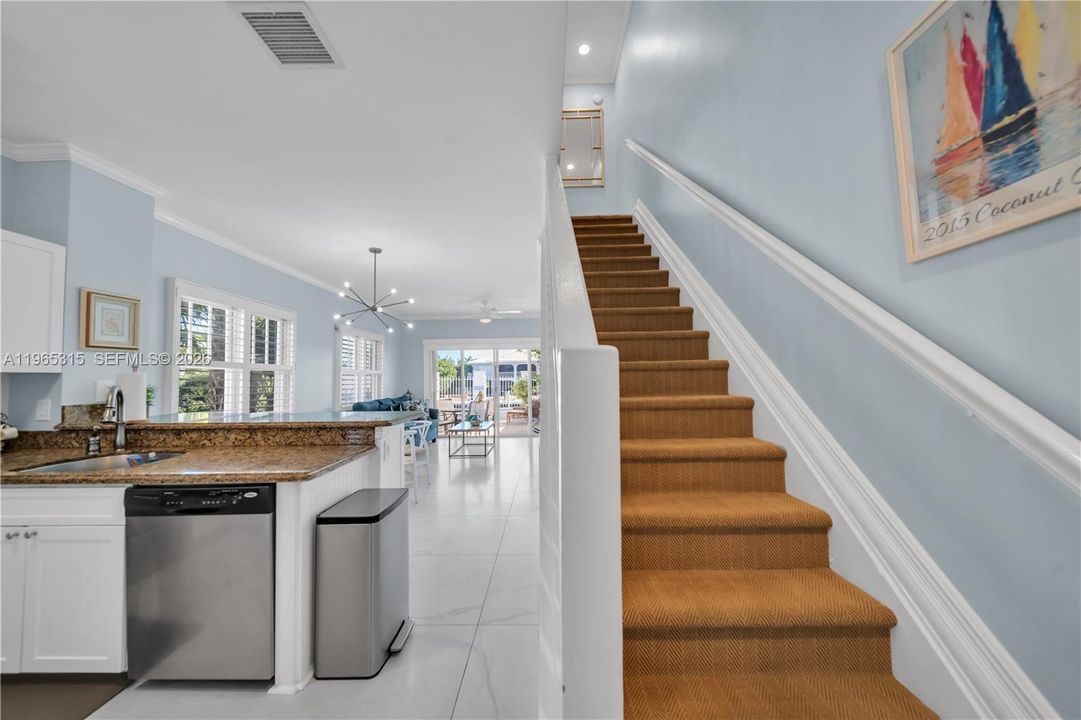 En Venta: $639,000 (2 camas, 2 baños, 900 Pies cuadrados)