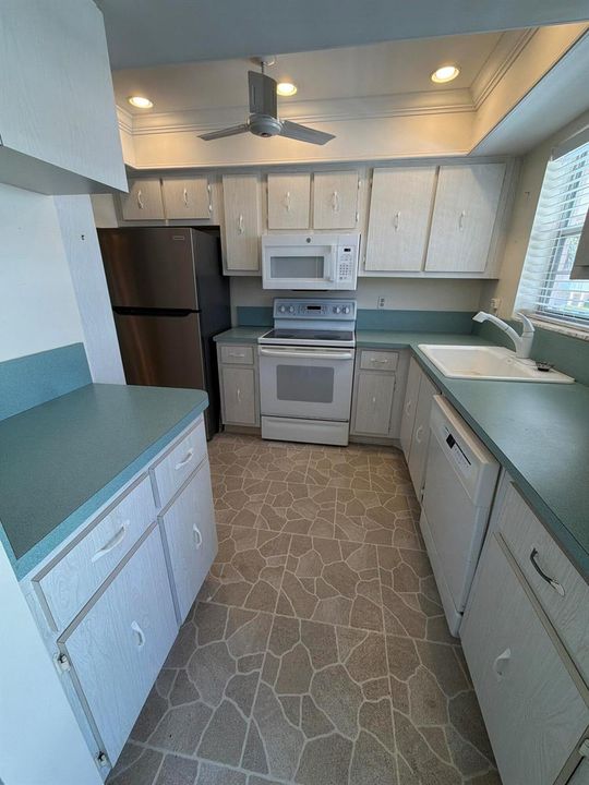 Little Club #259 Kitchen